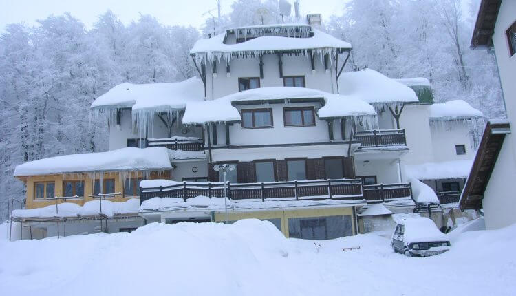 Hotel Babin Zub na Staroj Planini u zimskom ruhu