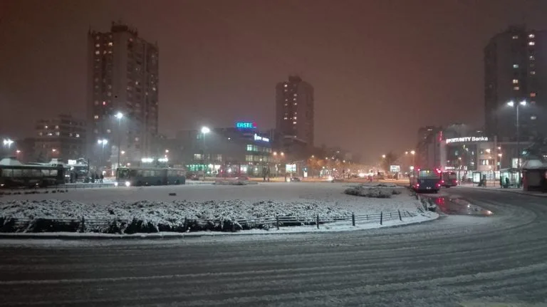 Sneg u Novom Sadu - 20. feb 20hSneg u Novom Sadu - 20. feb 20h