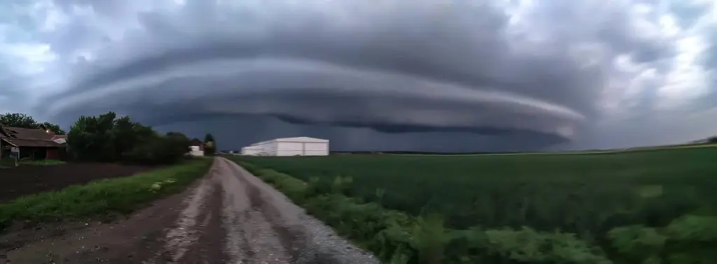 Dok se oluja približavala Tornjošu (Foto: Miklos Miklos)